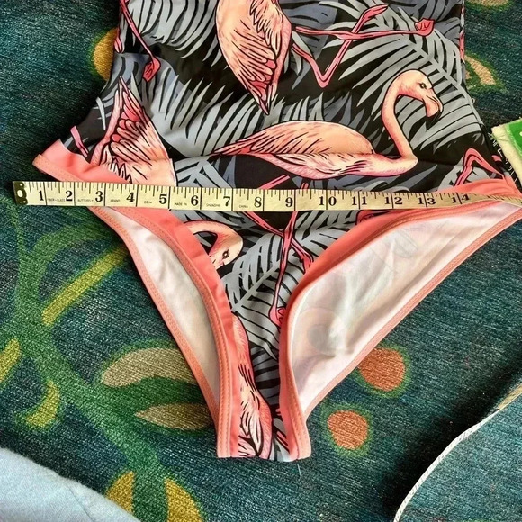 Flamingo One Piece Swimsuit Size M Mica - Picture 5 of 5